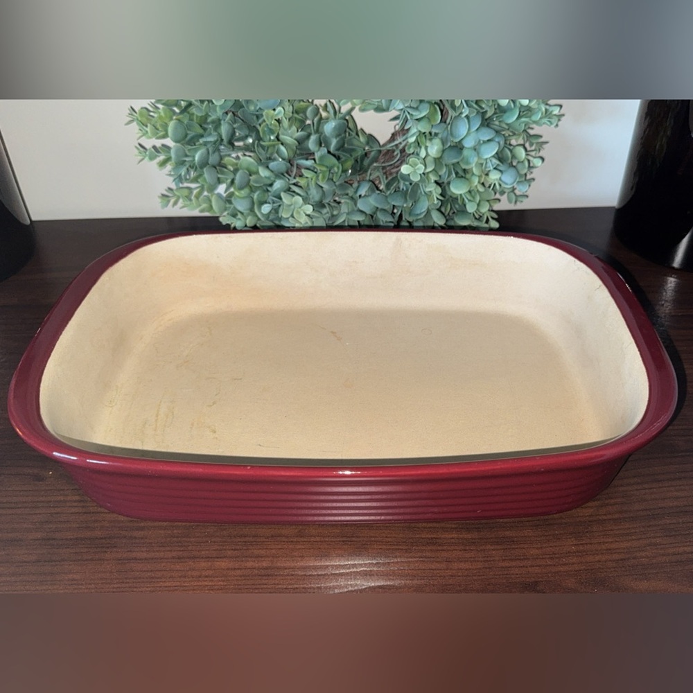 Pampered Chef Family Heritage Stoneware 9x13 Casserole Dish ~ Cranberry